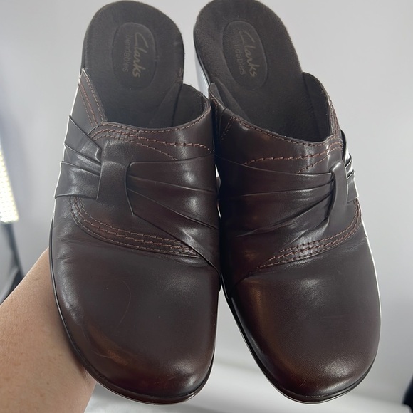 CLARKS BENDABLE’S SLIP ON MULE BROWN SIZE 8.5 - Picture 2 of 7